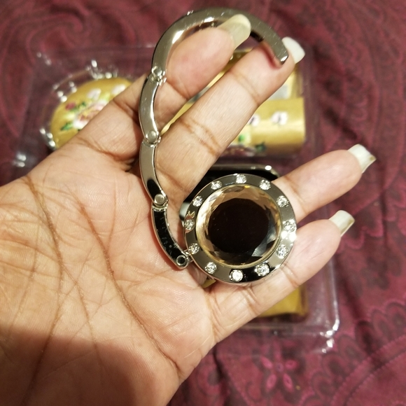 PURSE with compact mirror, lipstick holder… - Picture 10 of 11